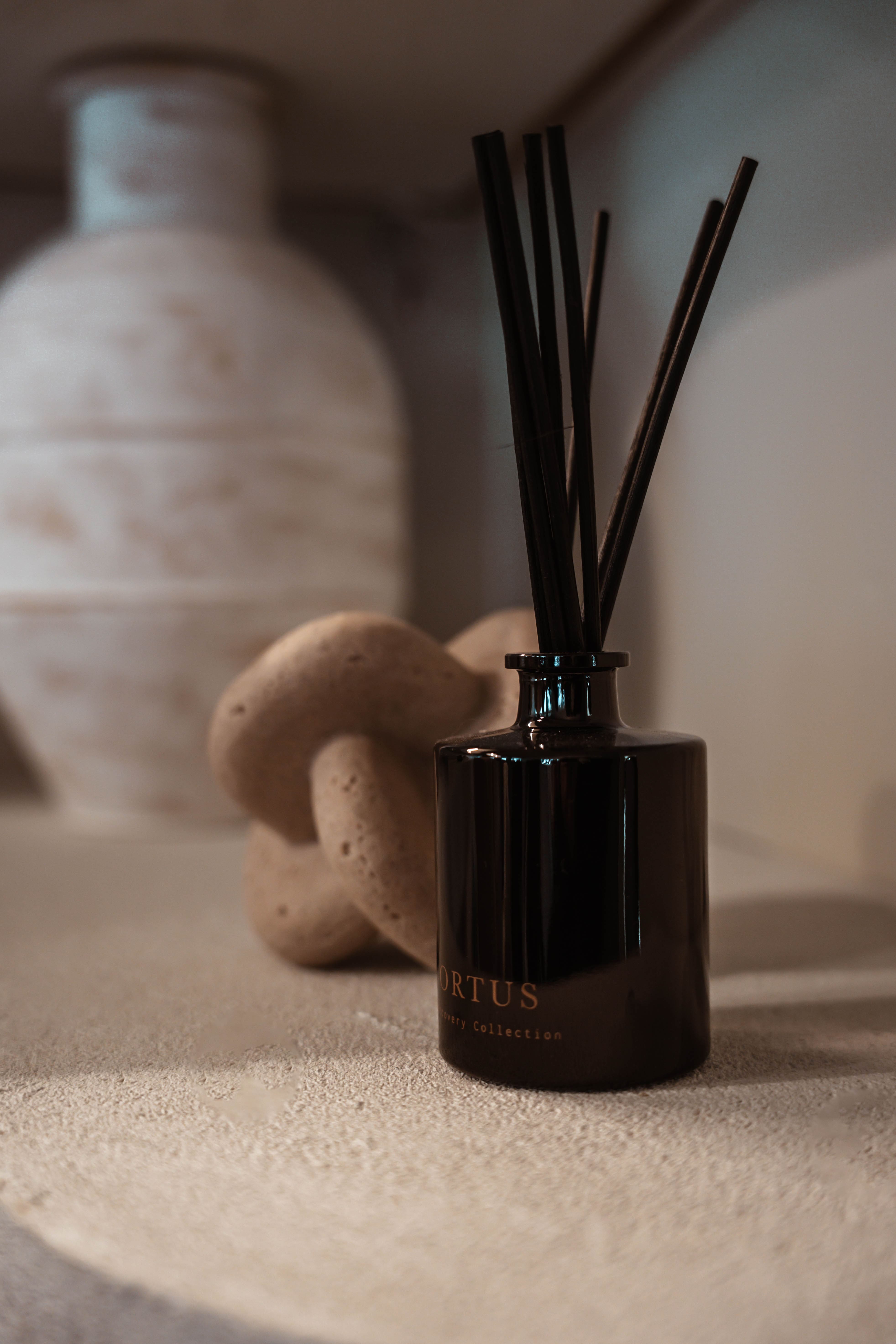 image of people working out (for a gym)