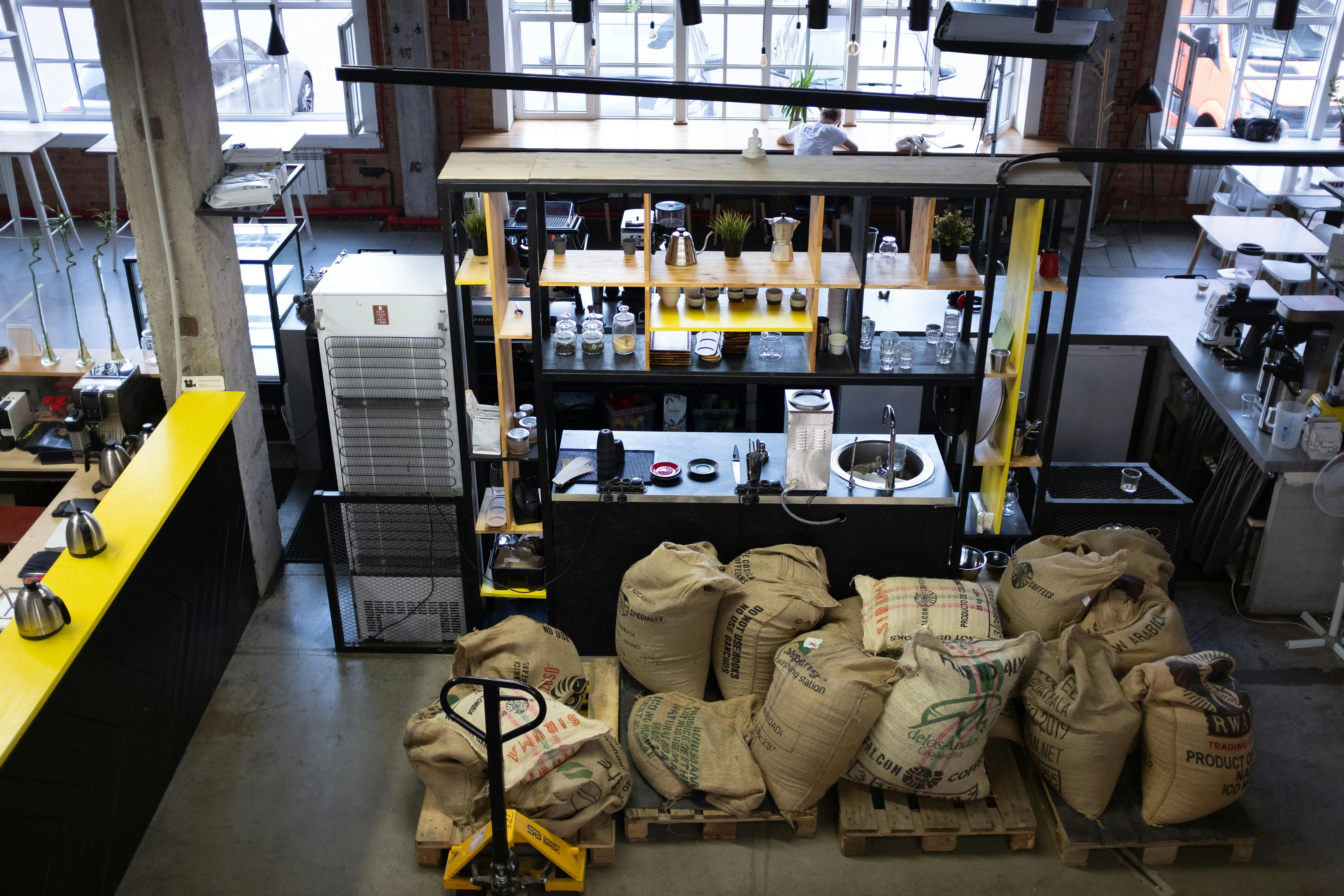 [interface] image of a computer showcasing educational software (for a edtech)