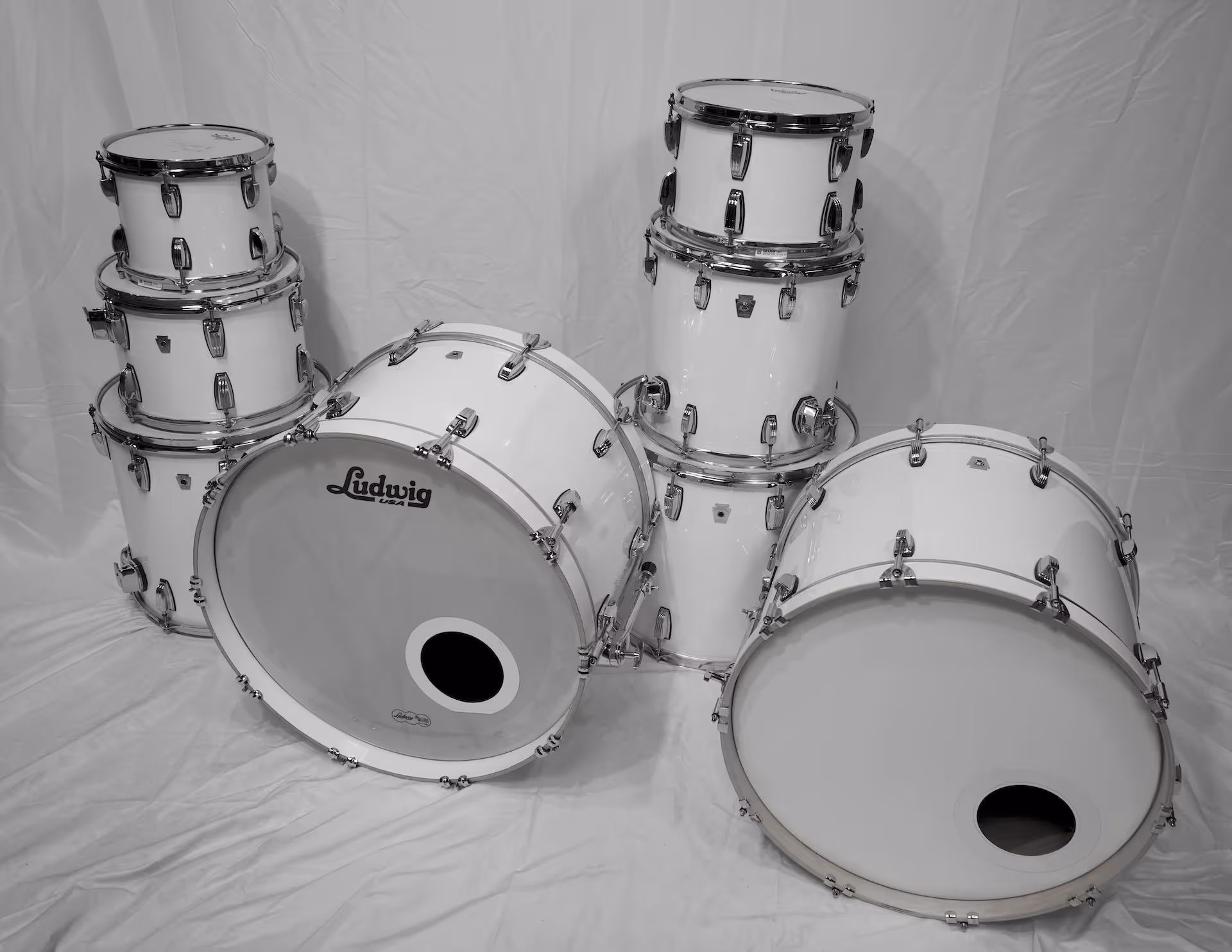 Ludwig Classic Maple • White Cortex