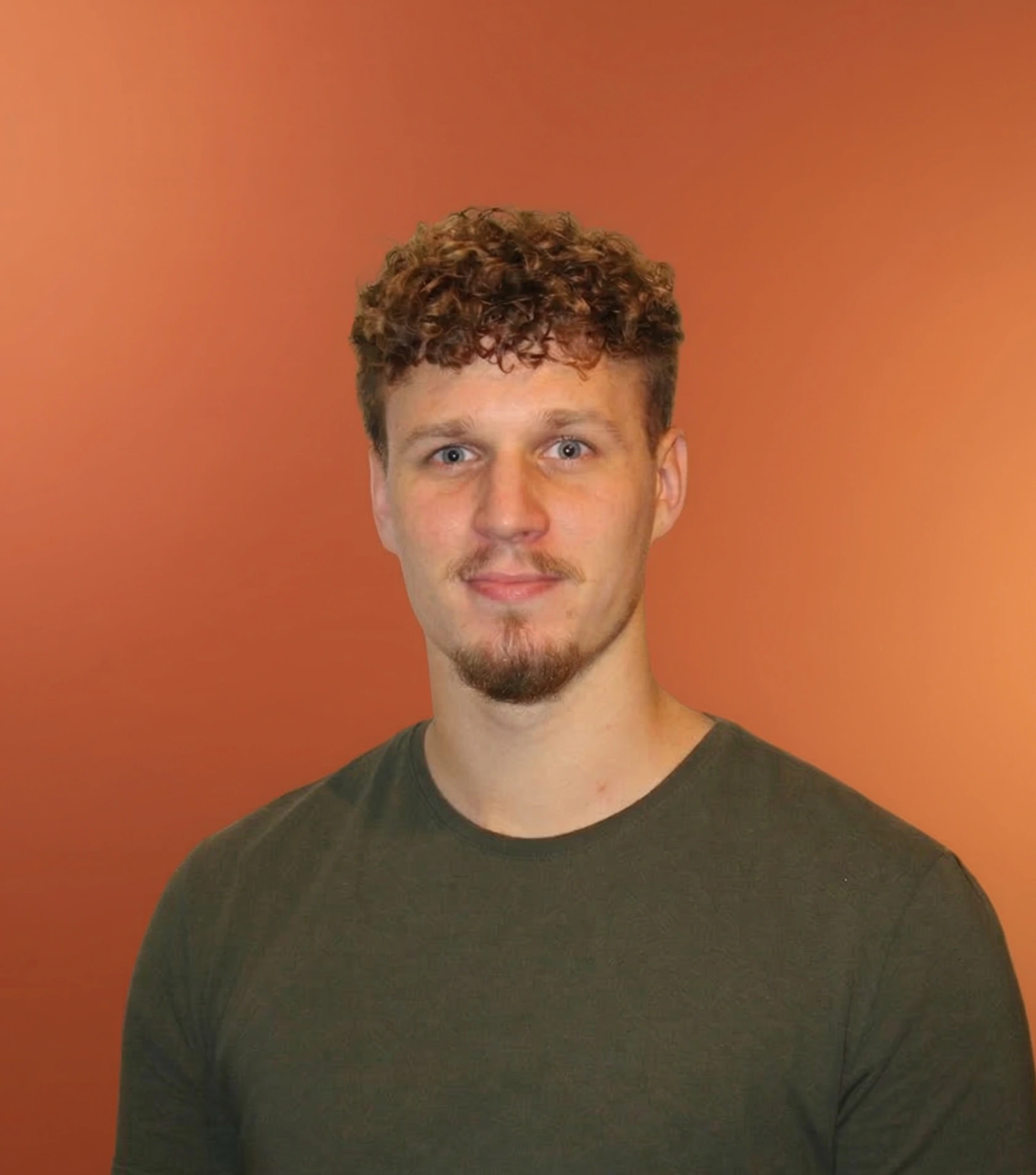 [team] image of individual team member (for a home goods store)