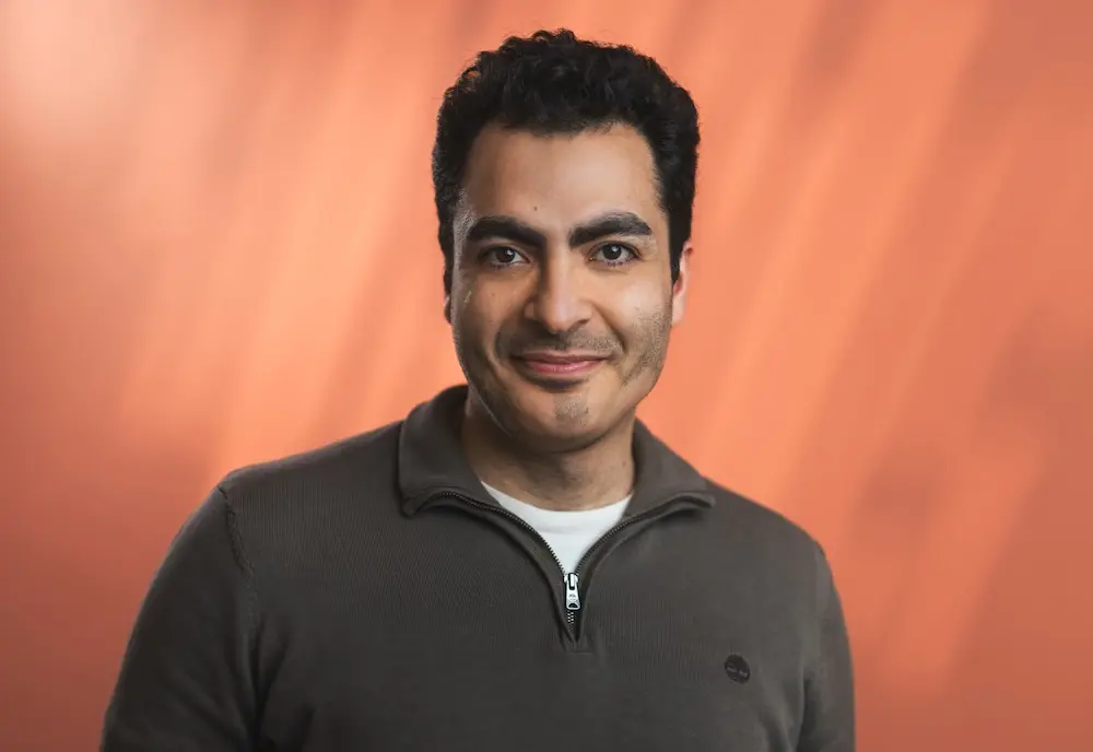 [team] image of individual team member (for a home goods store)