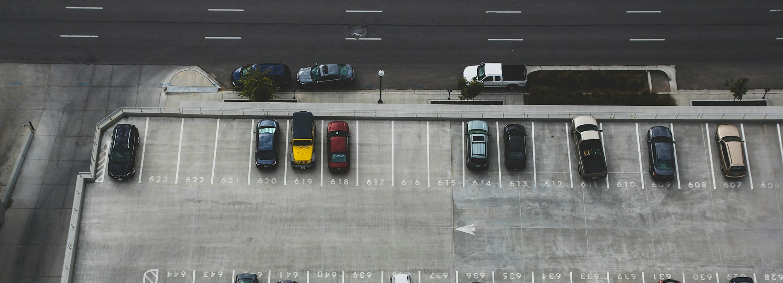 Smart Parking System: Effiziente und zukunftssichere Parklösungen