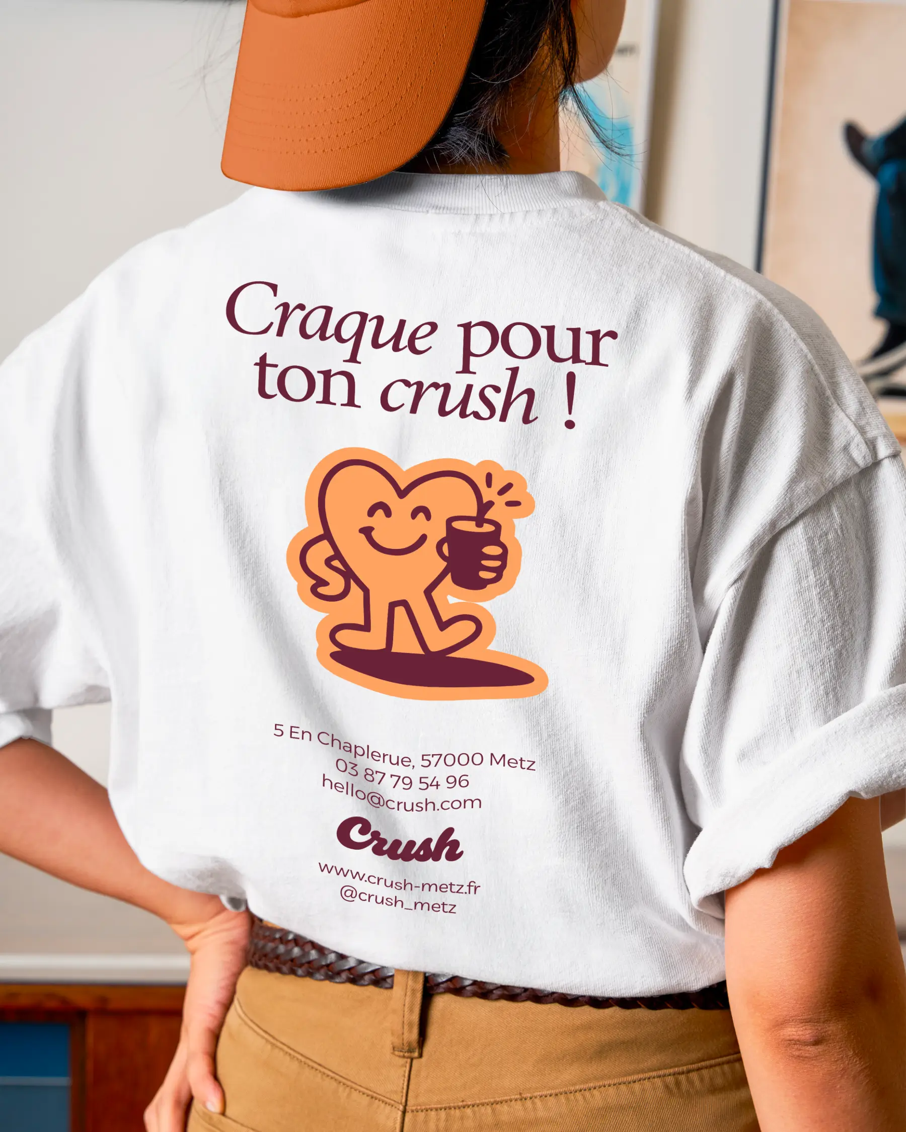 T-shirt illustré issu d’un projet de branding et de merchandising réalisé par Gros Studio