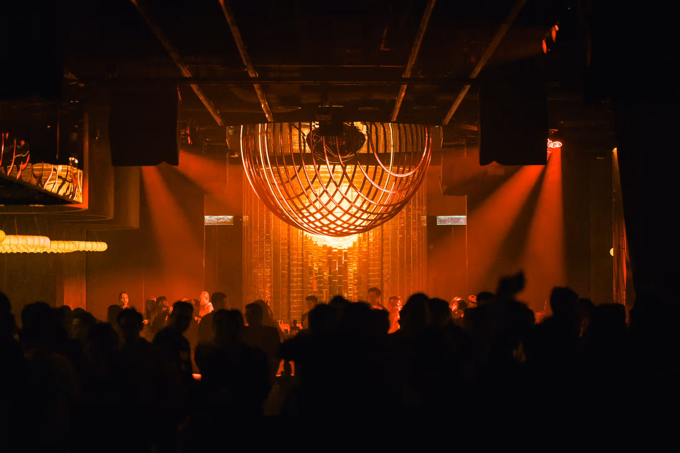 Lane 23 - spherical cage over bar