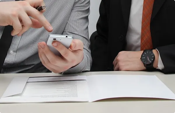 Energieberatung im Gespräch zu Maßnahmen und Fördermöglichkeiten