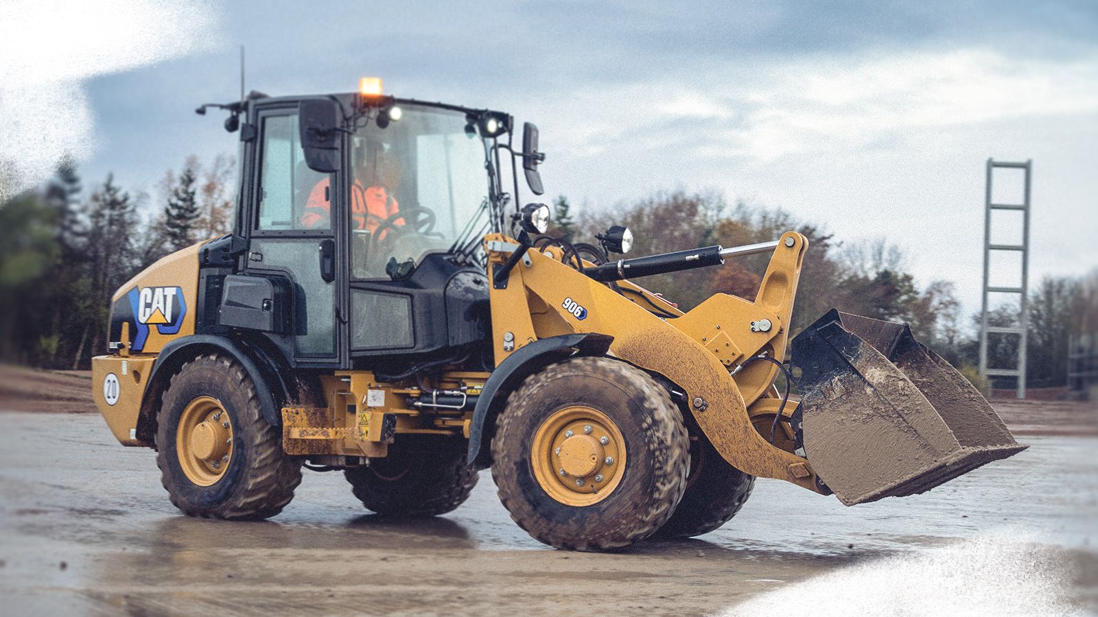 Elektrický čelní nakladač Cat 906 Electric