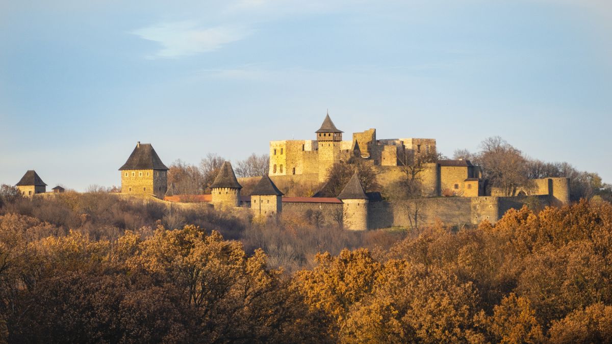 Hrad Helfštýn, moderní kulturní centrum stojí na středověkých základech
