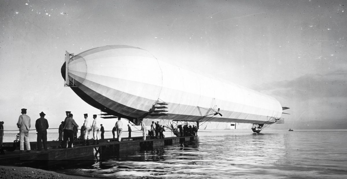 Vzducholodě Ferdinanda von Zeppelin měly na počátku dvacátého století vojenský potenciál
