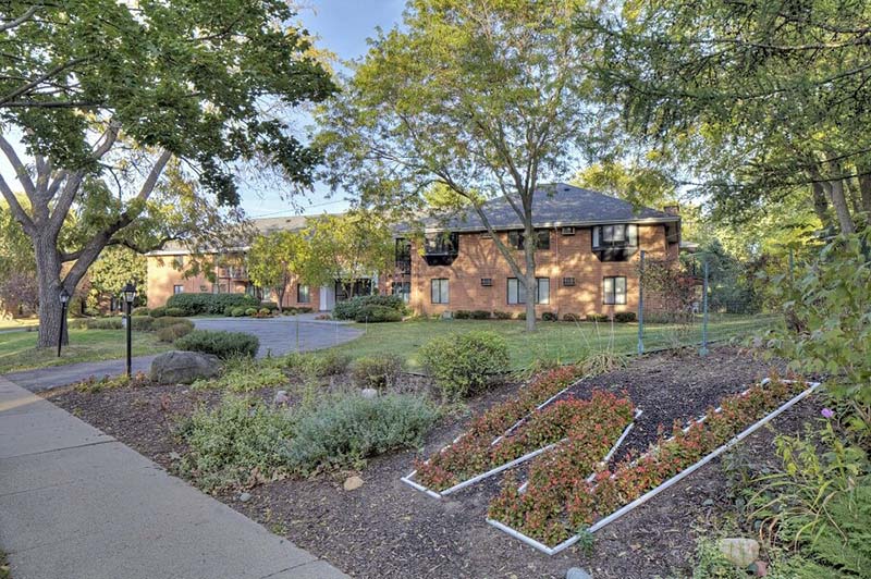 Whitcomb Square Apartments