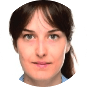 women-portrait-looking-into-camera