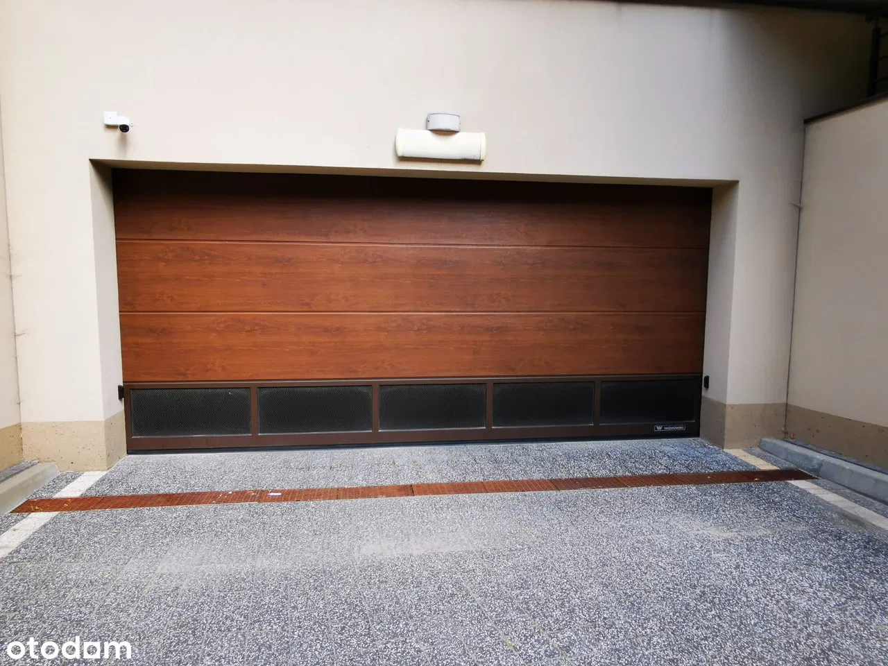 GARAŻ | OBOK WJAZDU | UL. ZBOŻOWA 26 | SŁAWIN | AL. WARSZAWSKA