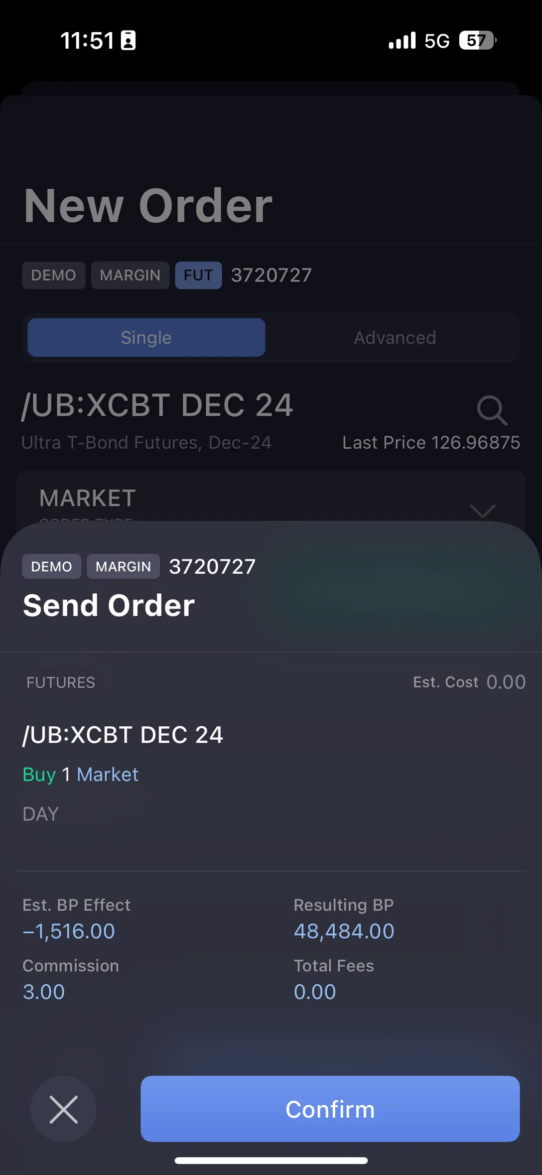 Mobile screen showing a kitchen with a virtual tour badge