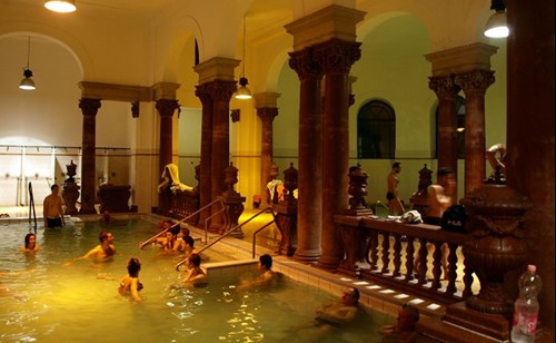 Sz�chenyi Thermal Baths Inside
