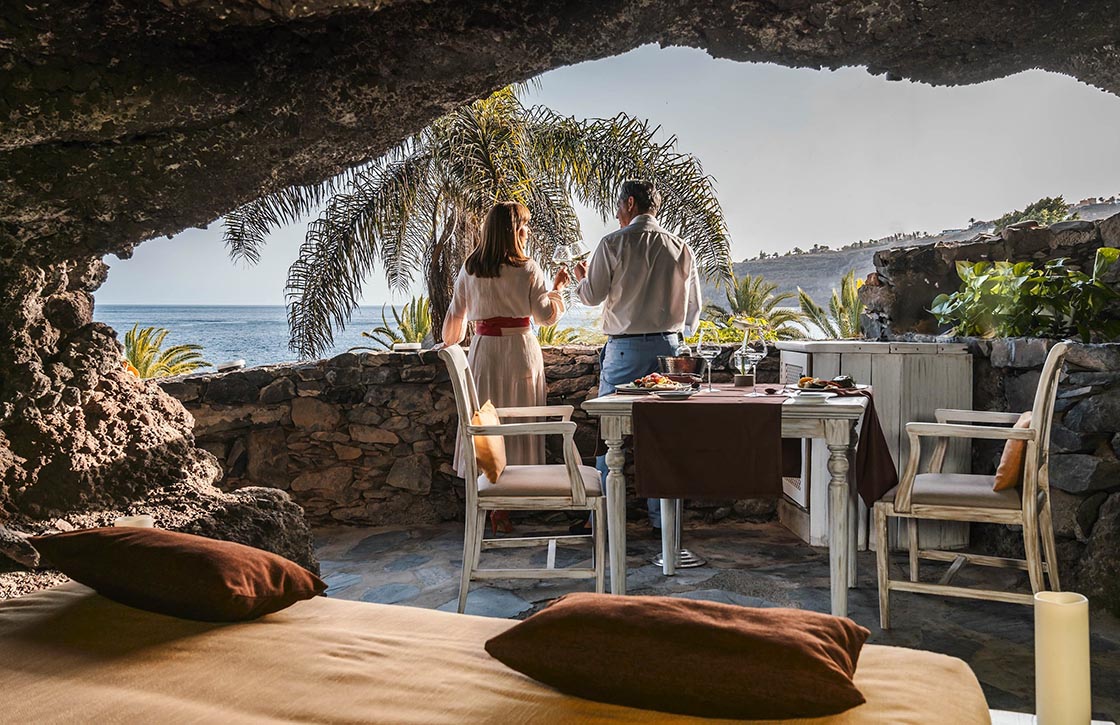 Cave Dining