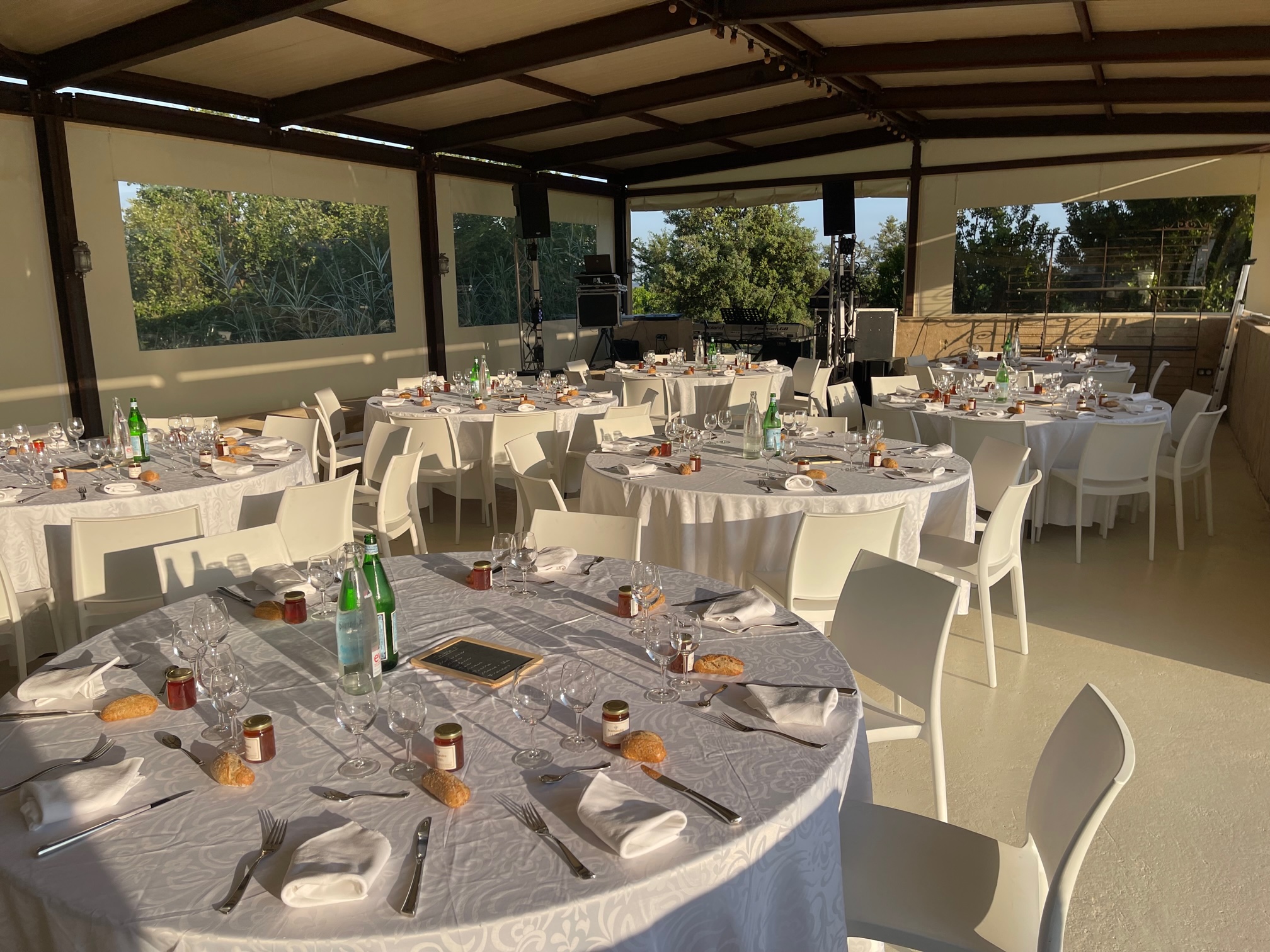 Salle de réunion équipée du Domaine Scamandre
