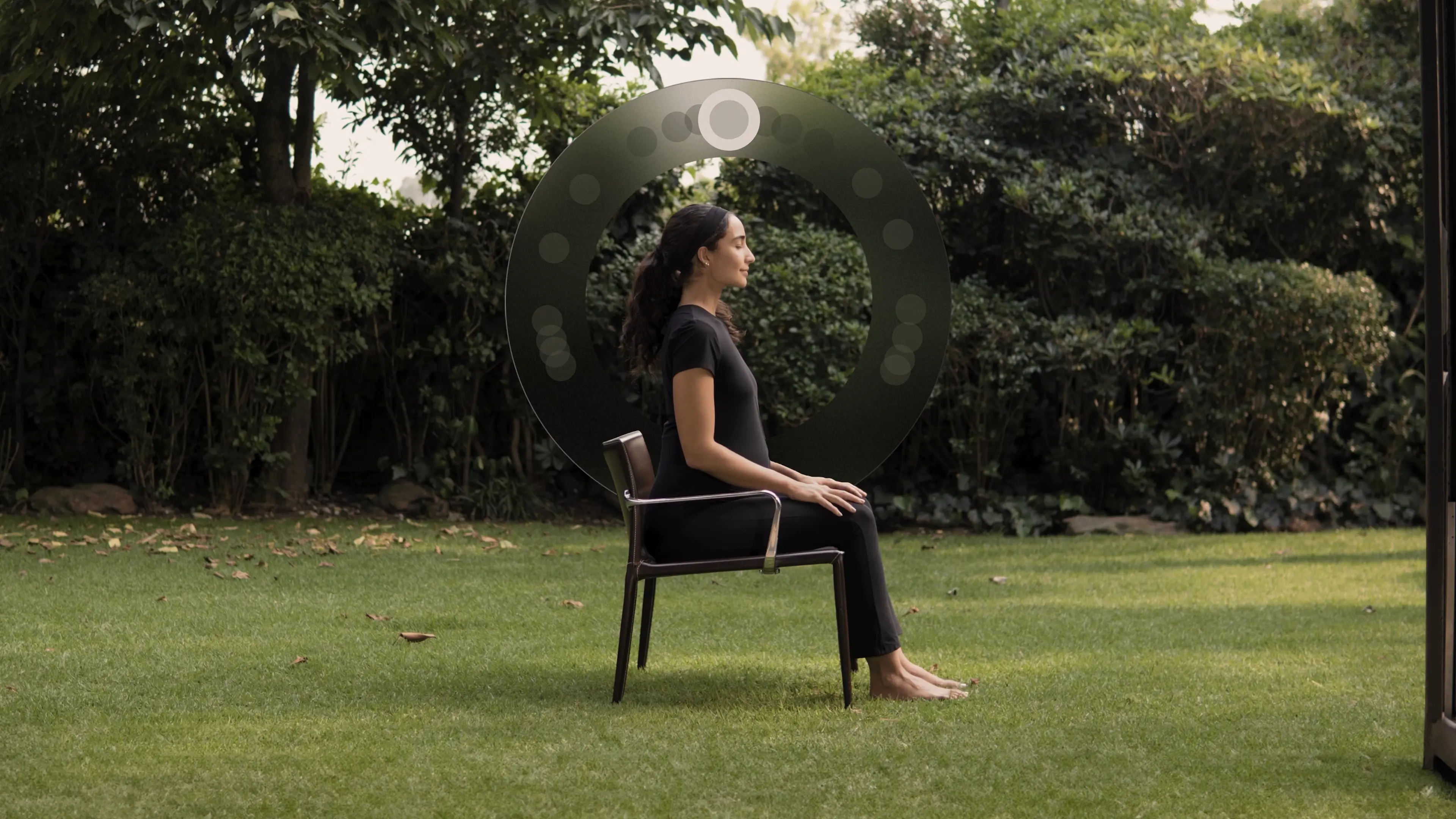 Pregnant woman with HUMAKNITY's UI