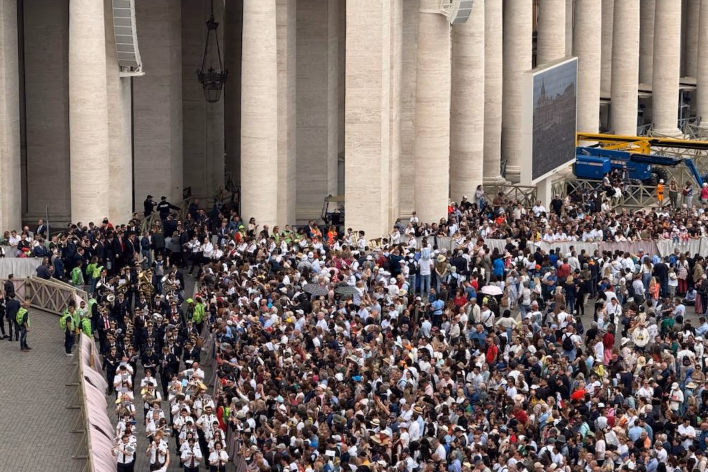 Crowds outside St. Peter’s Basilica before Pope Leo XIV’s first Regina Coeli