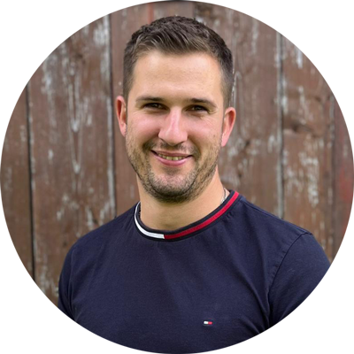 Portraitbild von Christian Bracharz, Geschäftsführer SynergieHolz