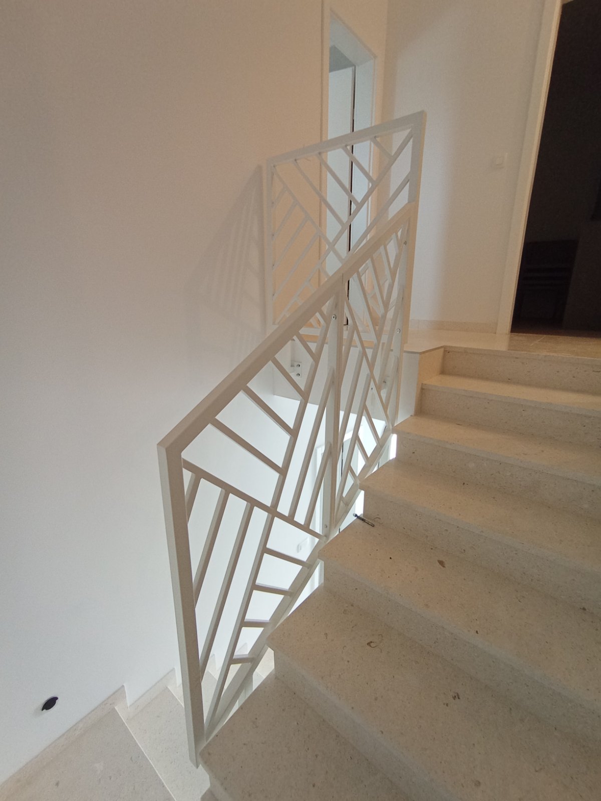 Stepenišne metalne ograde