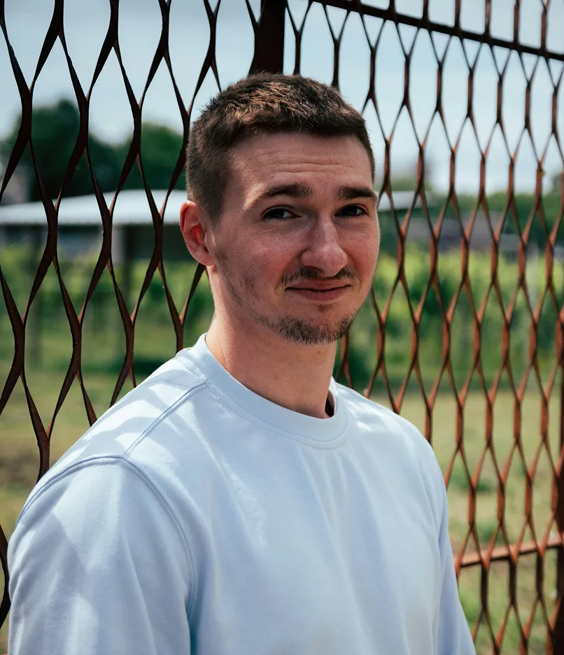 Testimonials Card Img