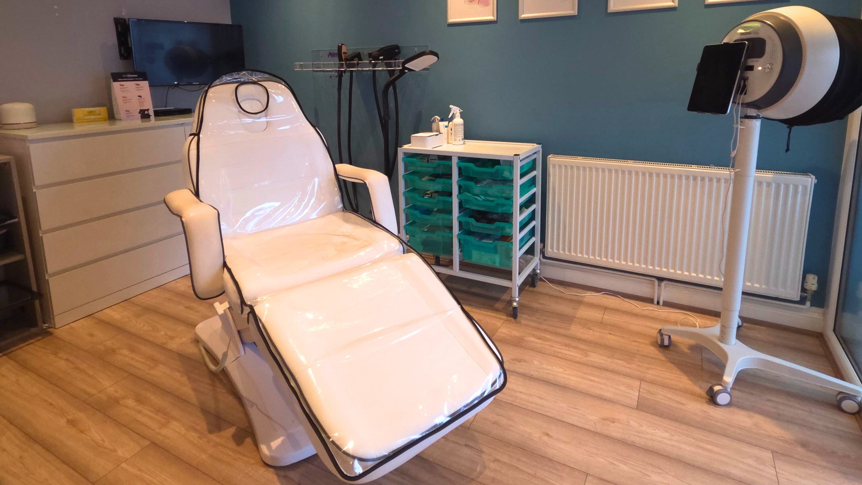 A clean, modern clinic room at DG Medical Aesthetics