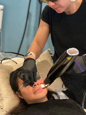 [digital project] image of app interface design on a smartphone (for a web design agency)