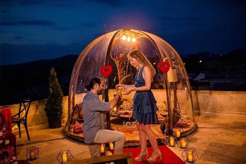 Cam kubbede panoramik evlilik teklifi organizasyonu