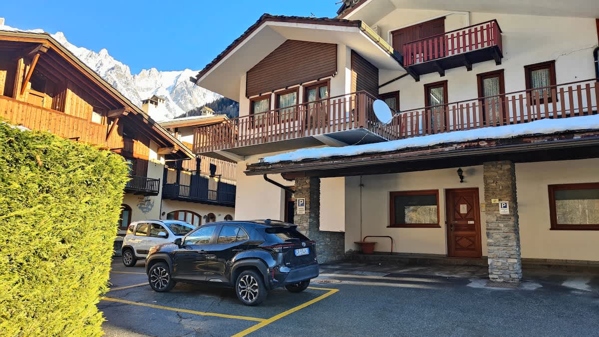 Boutique Alpine Two-Bedroom, Courmayeur
