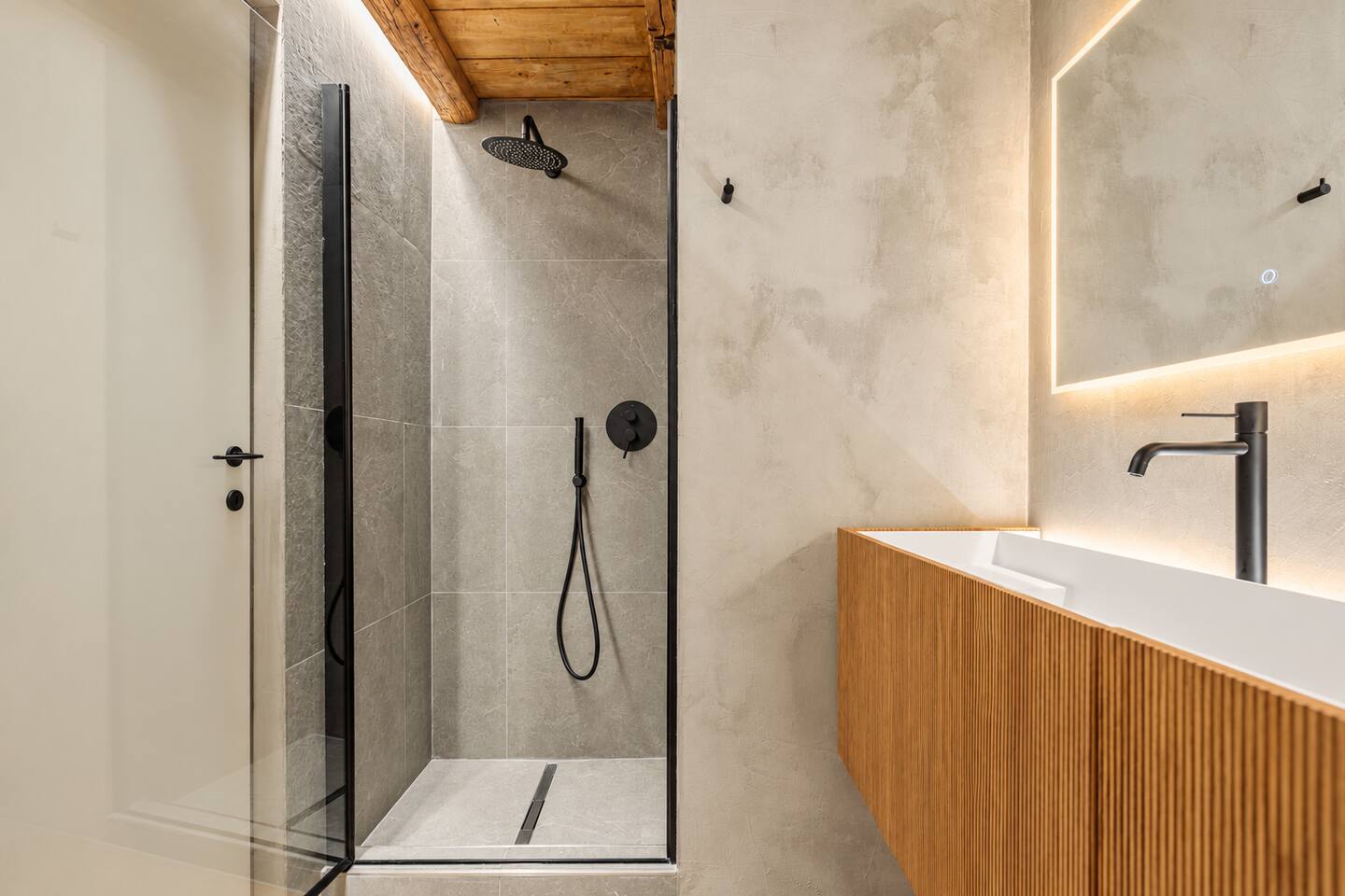 Boutique Alpine Two-Bedroom, Courmayeur