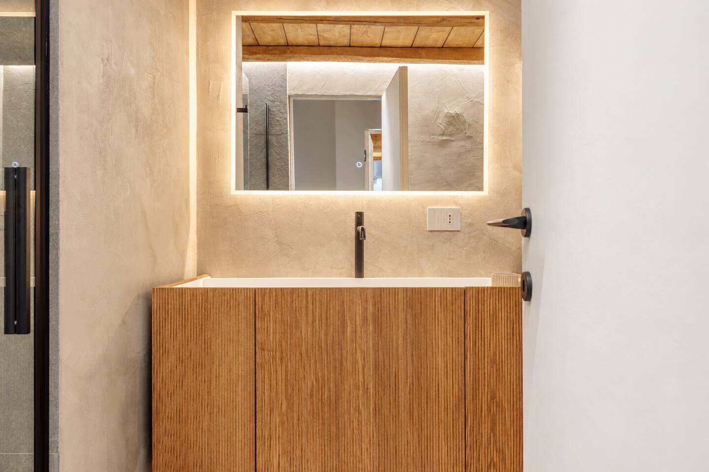 Boutique Alpine Two-Bedroom, Courmayeur