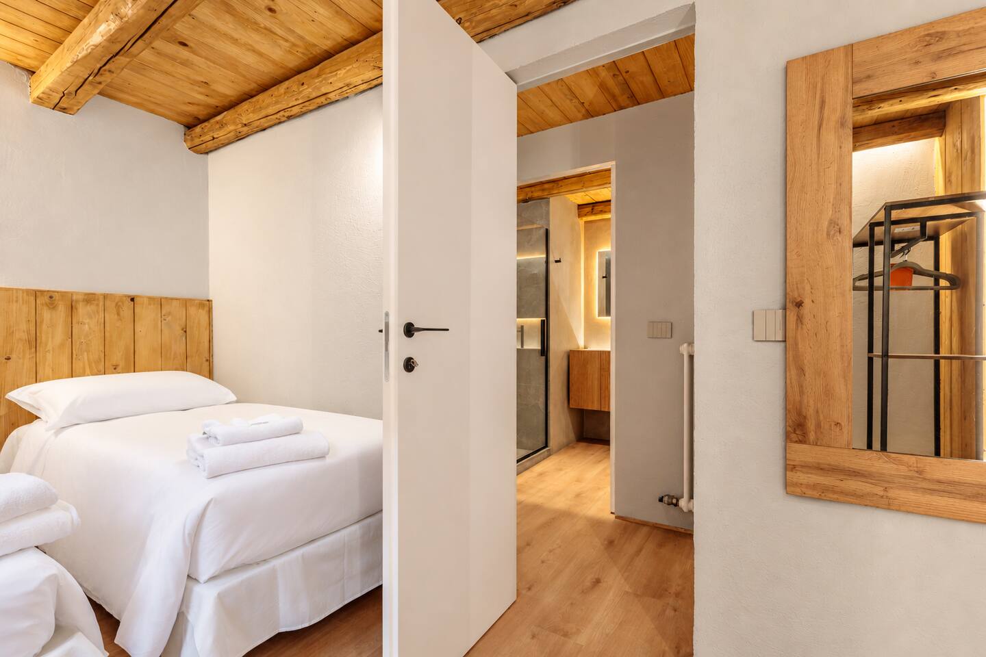 Boutique Alpine Two-Bedroom, Courmayeur