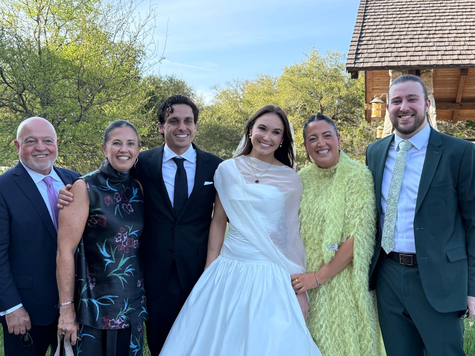 La Vestalia Wedding Wardrobe Edit: What Is It and Do You Need a Wedding Stylist?