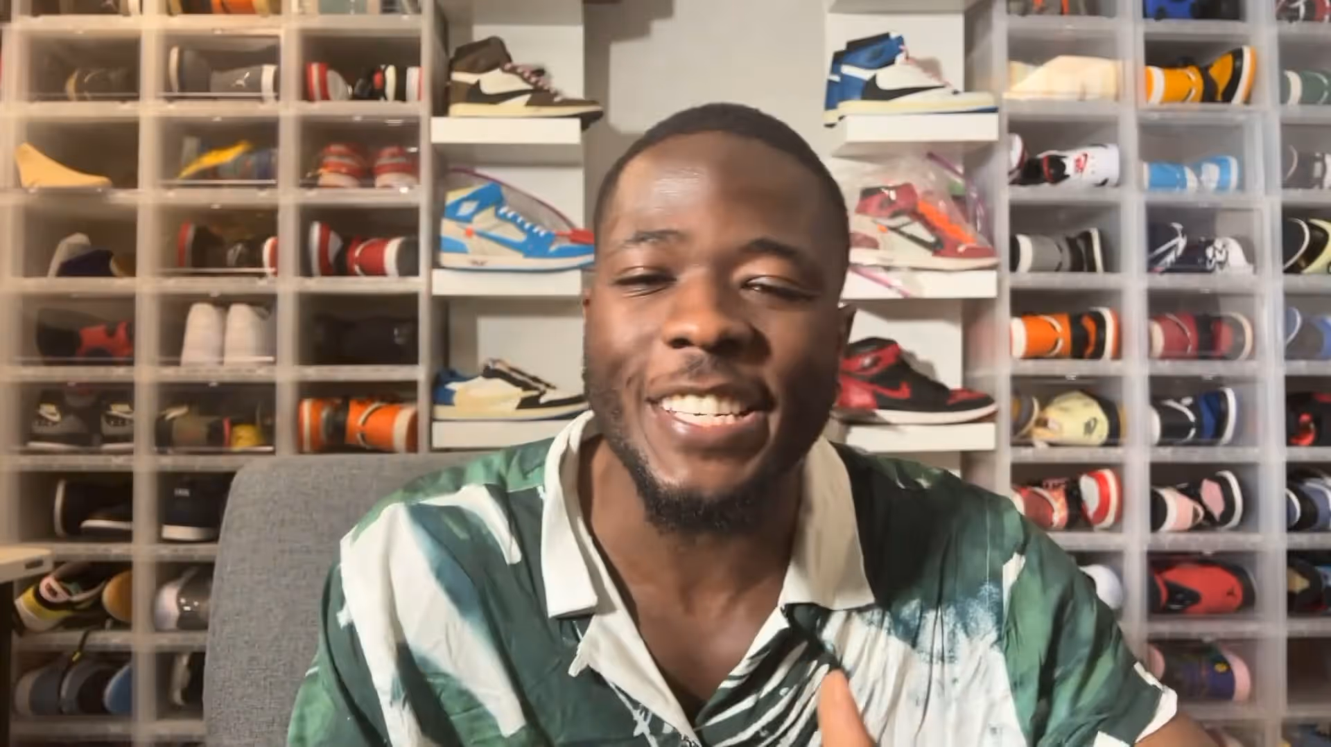 A video of Nick Malonga, founder of Sniperkicks, sharing his experience working with the founders.