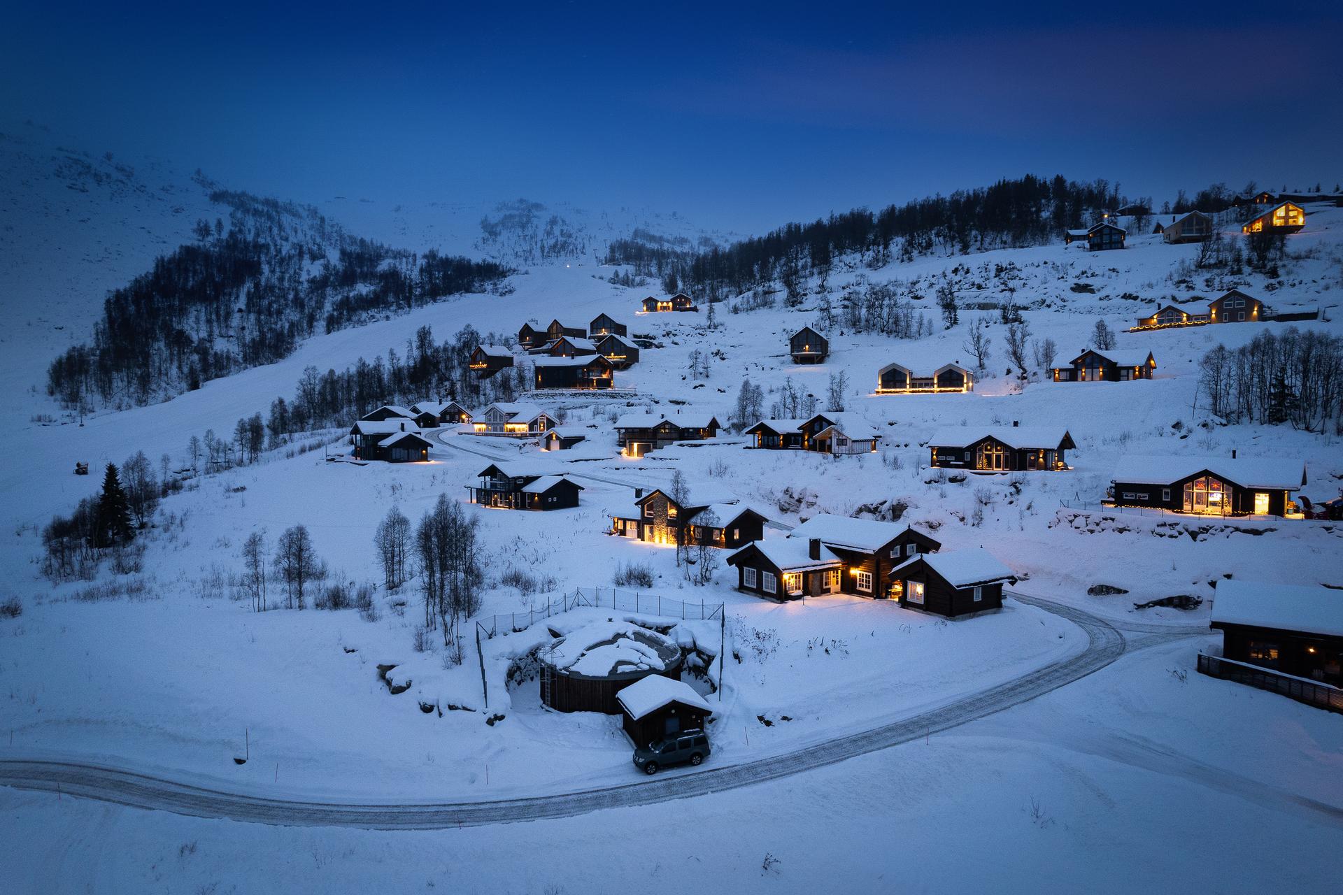 Her kan ein spenne på seg ski og skli ned til skitrekk, eller preparerte løyper.