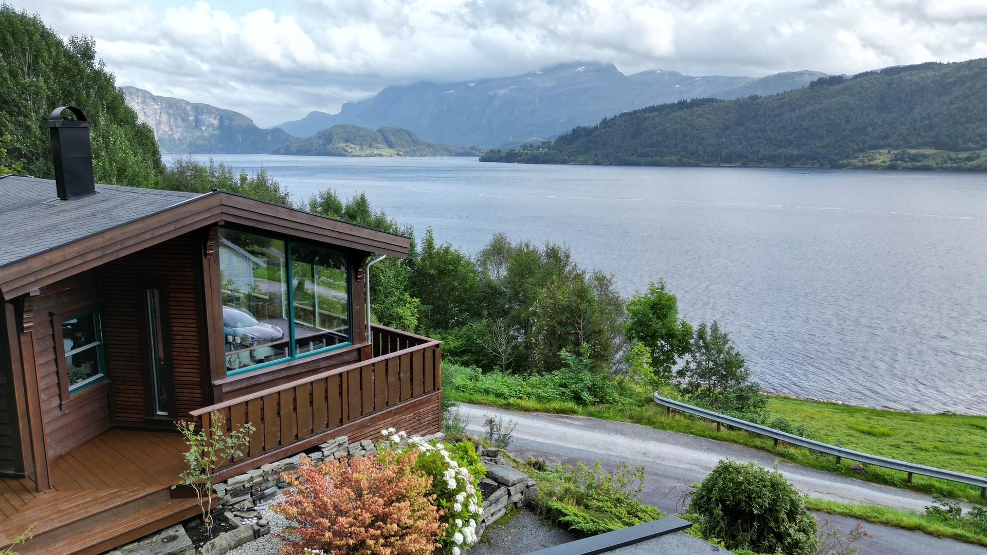 - Selgers private bilder som viser den flotte utsikten - 
