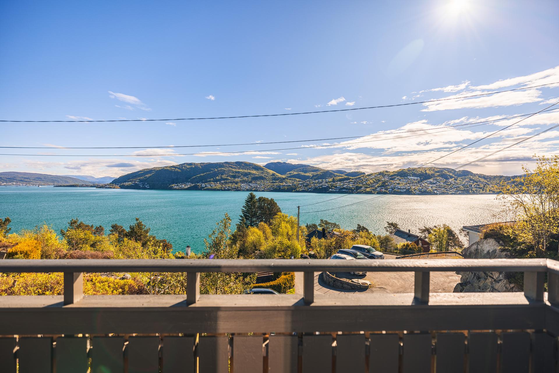 Her kan du nyte en utsikt over byfjorden!