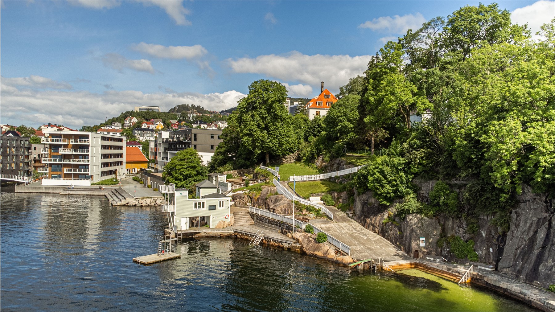 - W Eiendomsmegling Bergen - 