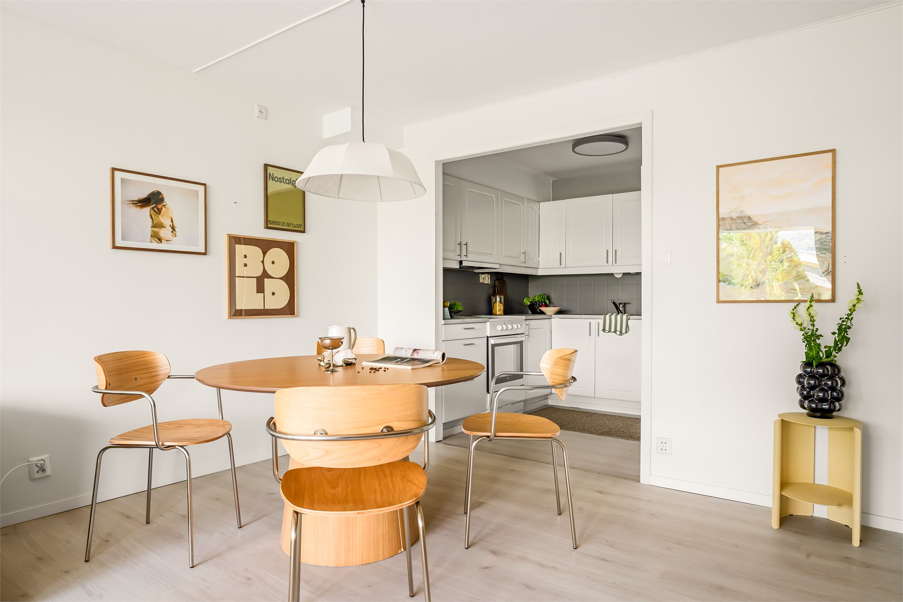 Leiligheten har balansert ventilasjon fra 2025, som bidrar til et godt og kontrollert inneklima.