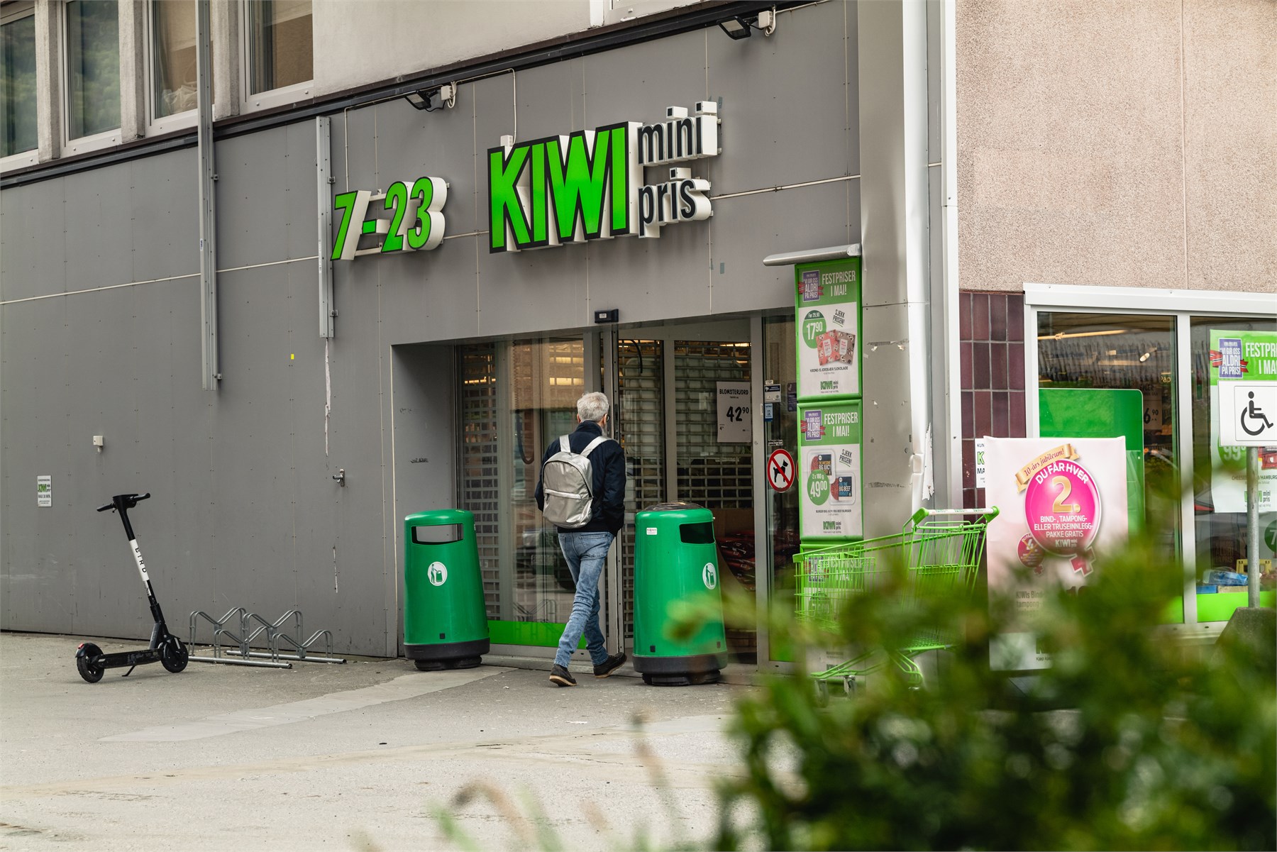 Eller på Kiwi Bøhmergaten som også ligger like i nærheten.  
