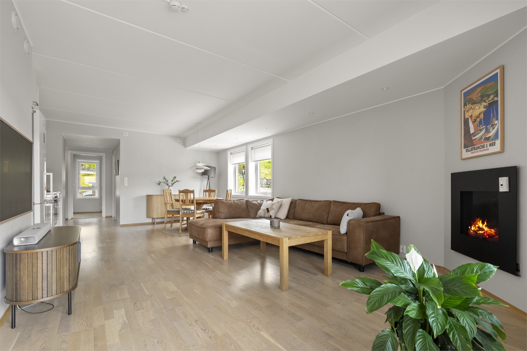 - Leiligheten ligger i byggets 2. etasje og går over ett plan, perfekt for flere livsfaser -