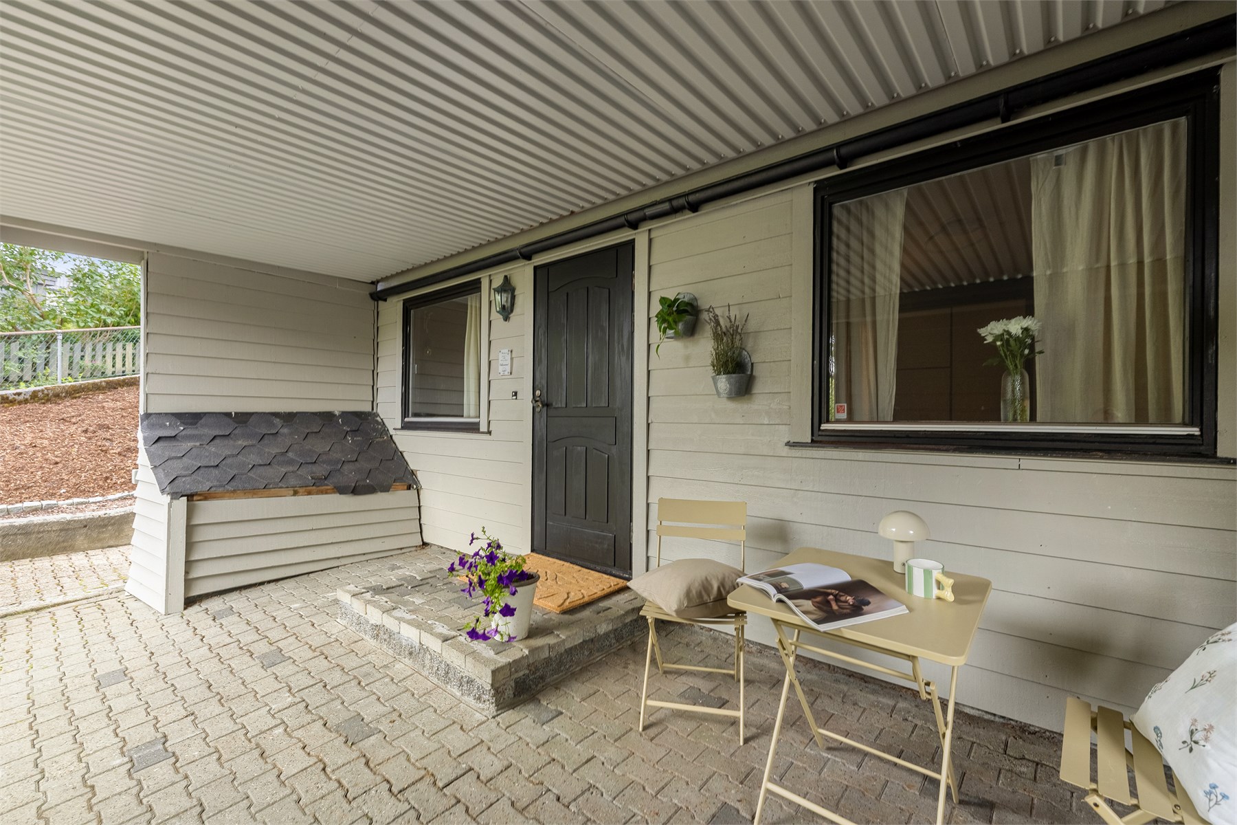 Her er det også plass til å innrede med en hyggelig, skjermet sittegruppe.