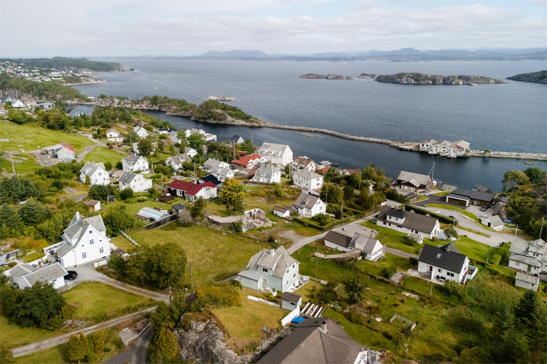 Fiber er allerede lagt inn i boligen, selv om det ikke er aktivt abonnement i dag
