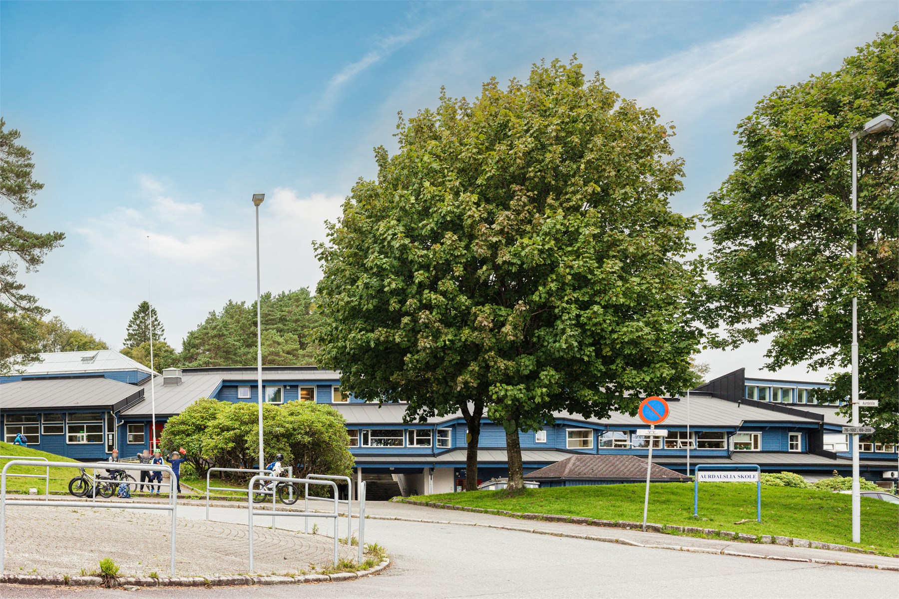Barnevennlig beliggenhet med flere skoler og barnehager i nærheten. 