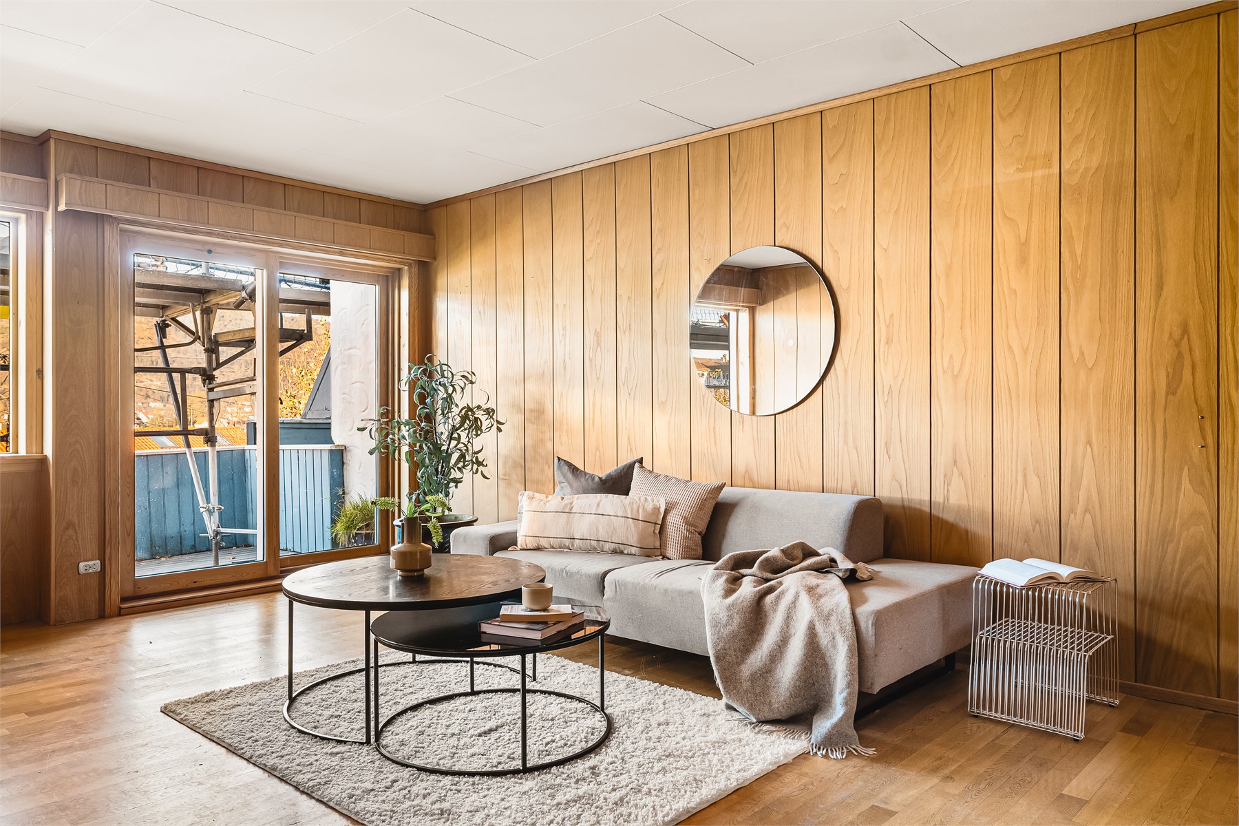 Boligen er på totalt 143 m² og fikk ny taktekking i 2026.