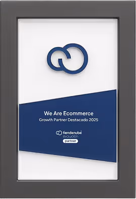 Placa con logo de Tiendanube y texto que dice We Are Ecommerce Growth Partner Destacado 2025.