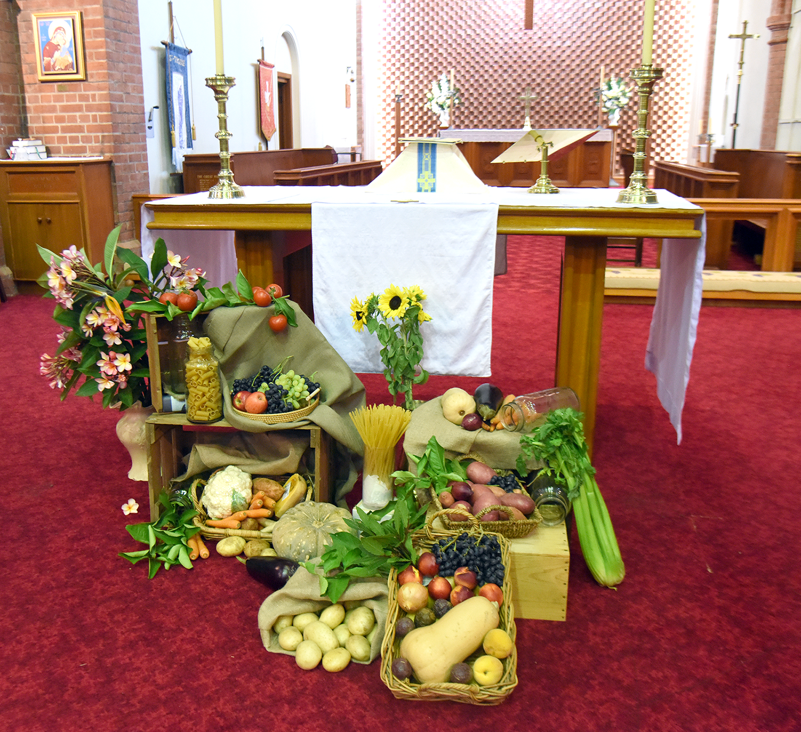 image of church congregation
