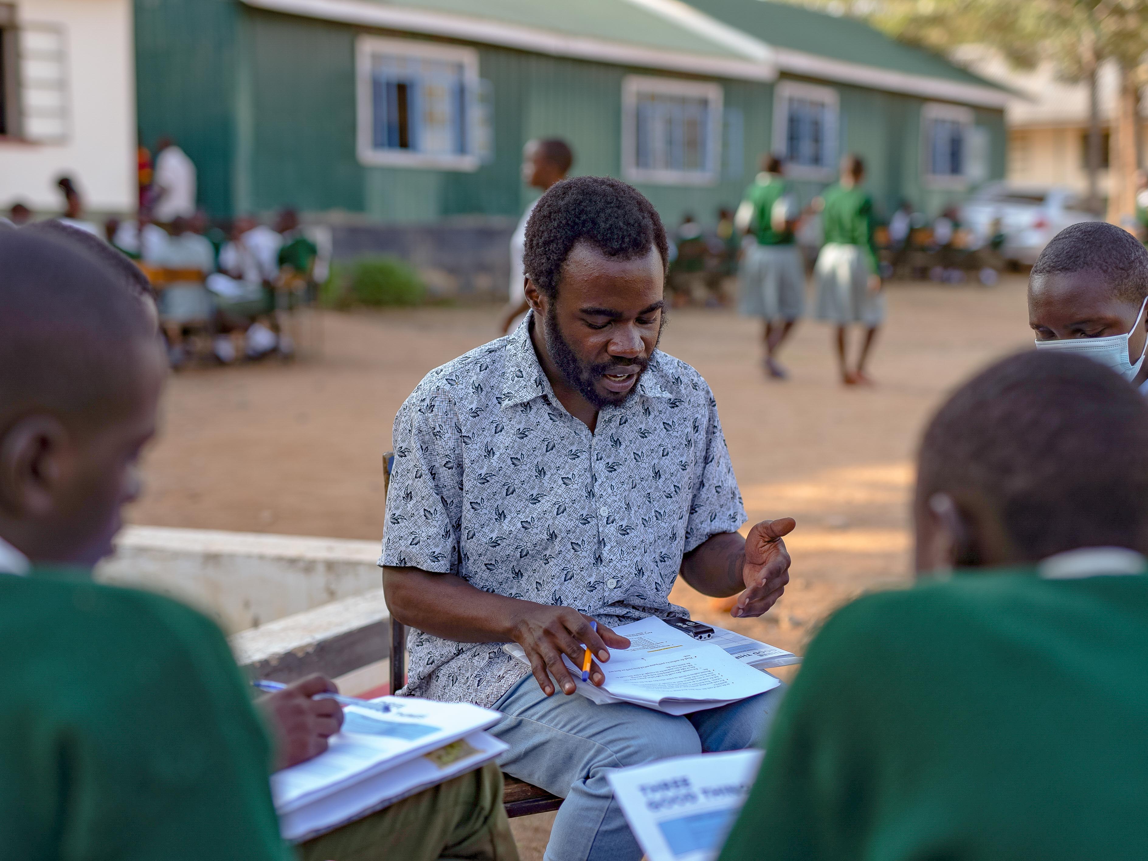 Fellow-conducting-the-Shamiri-Session-4-week-program-1-hour-10million-