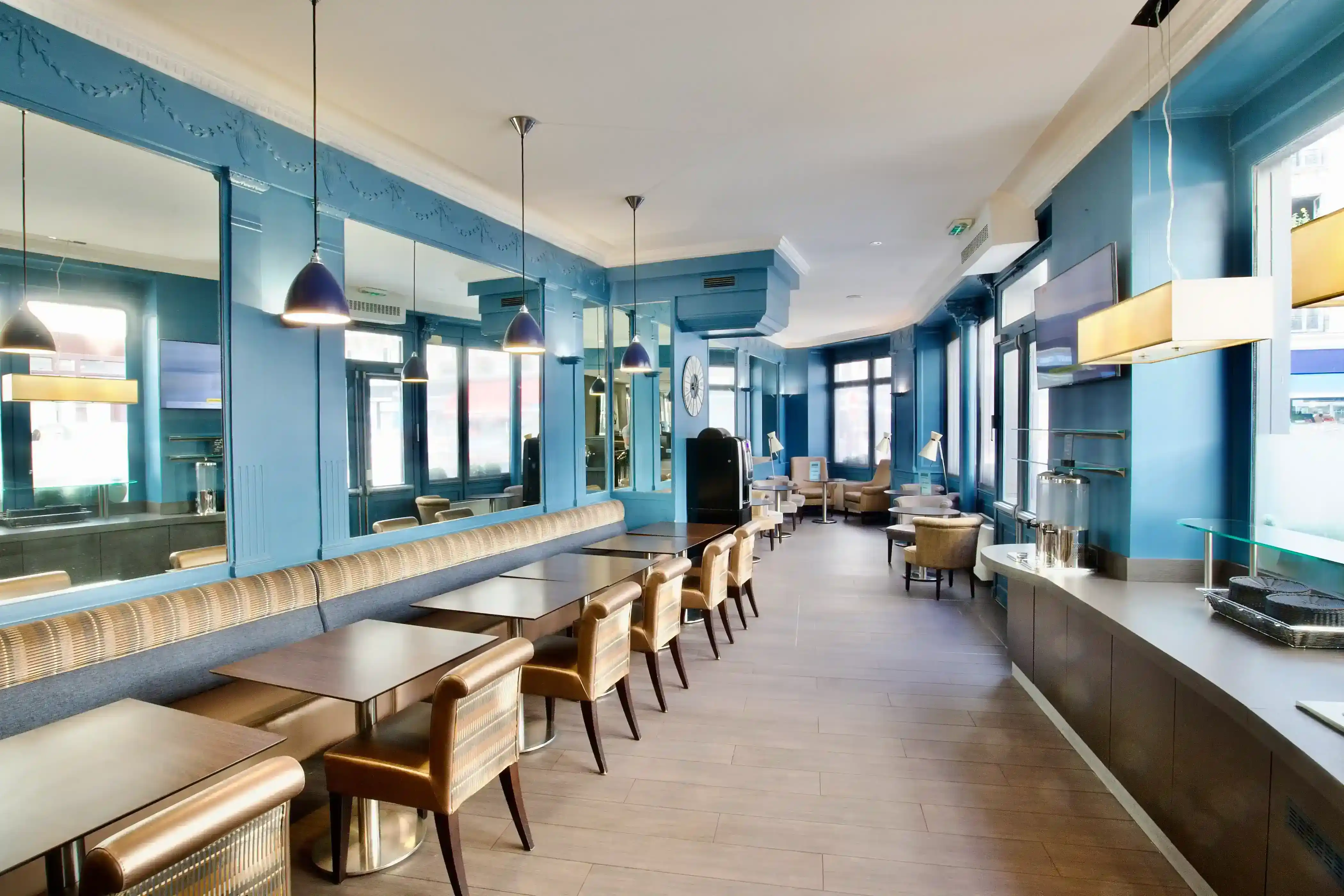 Salle petit déjeuner