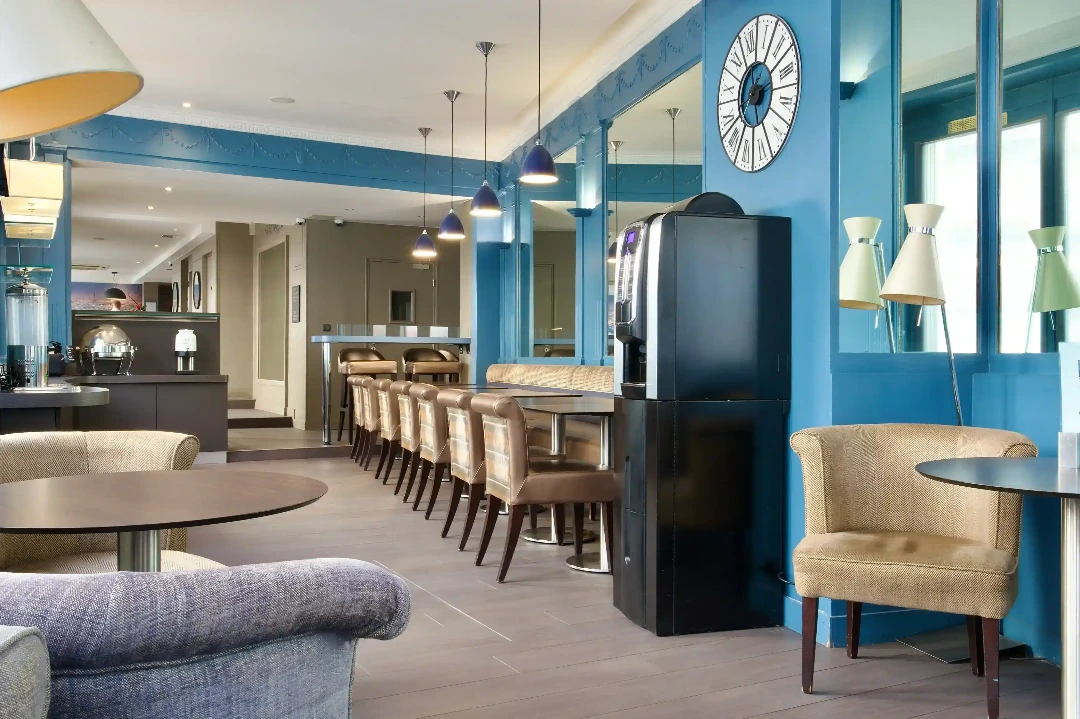 Salle petit déjeuner