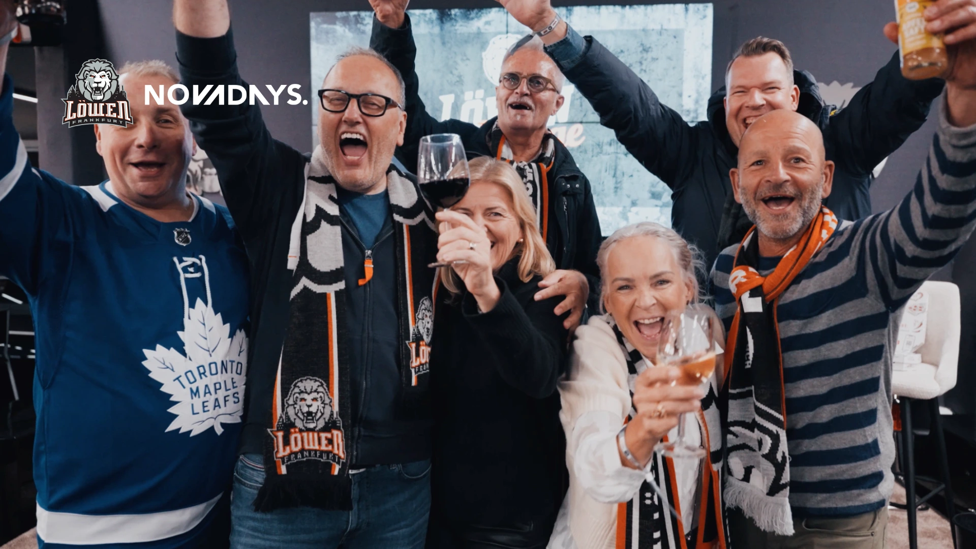 Eventvideo Löwen Lounge – Hospitality Bereich bei Eishockeyspiel mit Gästen und Atmosphäre